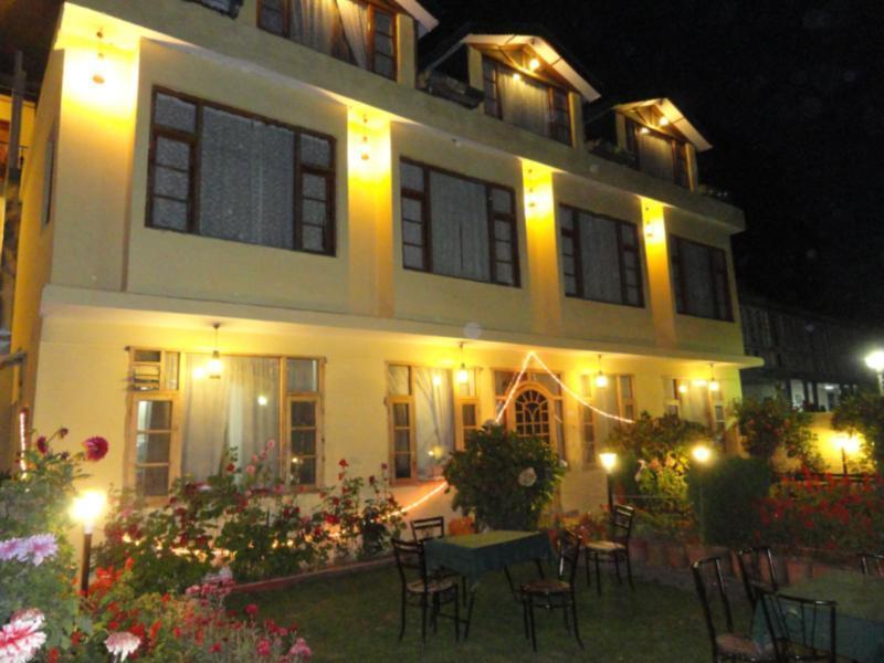 Sagrika Resort Далхаузи Экстерьер фото