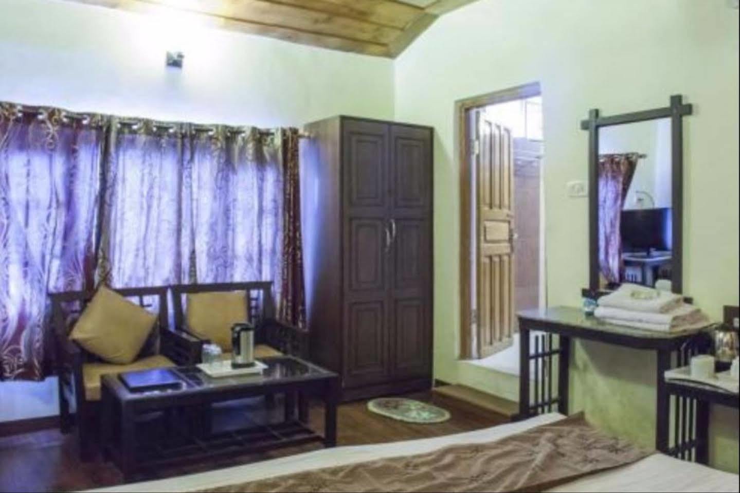 Sagrika Resort Далхаузи Экстерьер фото